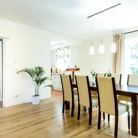 Holiday home Kleine Gartenvilla Portschach am Woerthersee