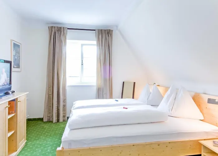 Kleine Gartenvilla Portschach am Woerthersee