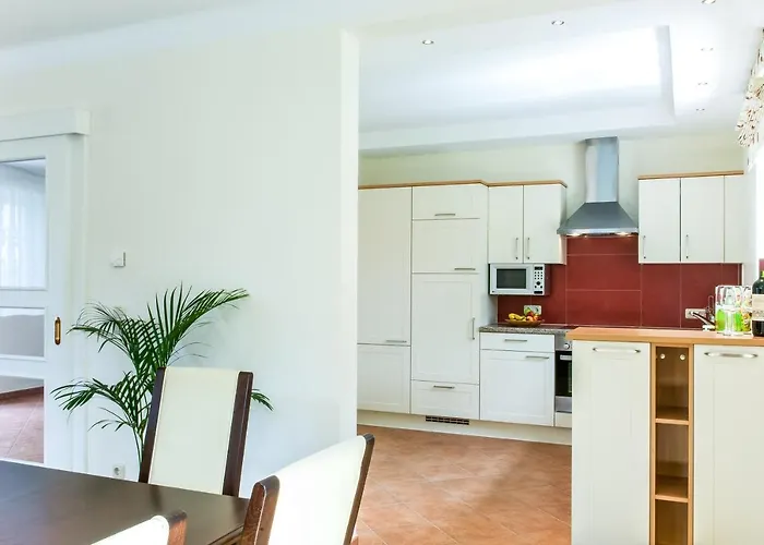 Kleine Gartenvilla Holiday home